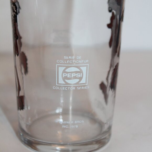 Wile E. Coyote Pepsi/ Tim Hortons Glass 1978 - Picture 2 of 2